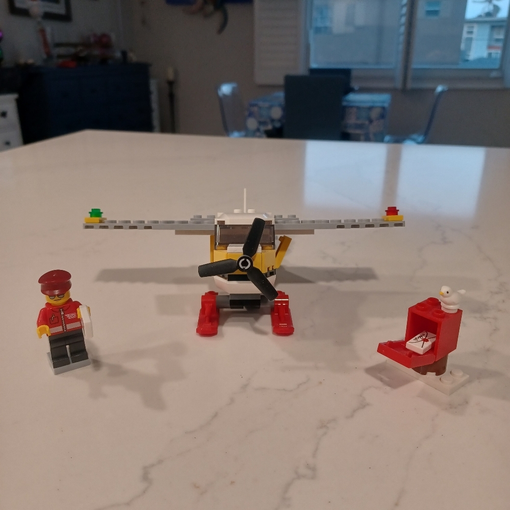 LEGO mail plane - Picture 3 of 6